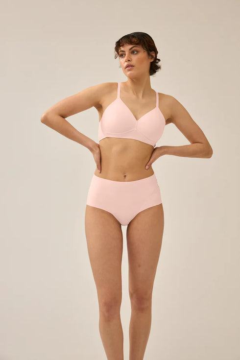 Naturana 5232 Wire Free Side Smoother Padded T-Shirt Soft Bra
